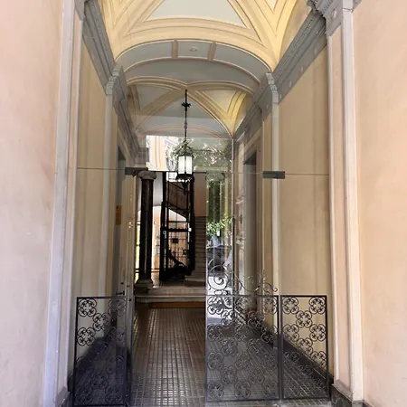 Luxury Loft Near Via Veneto ローマ
